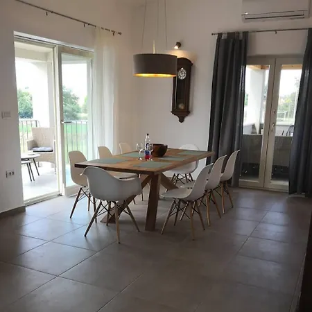 Villa Rozi